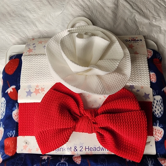 Baby Blanket 30" x 40" and 2 Headwraps Blue Red Strawberries 3-pc Gift Set NWT - Picture 3 of 8